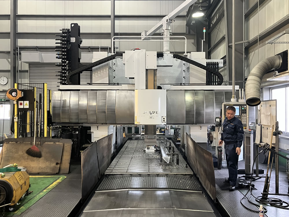 三菱重工 門形五面加工機 MVR30EX