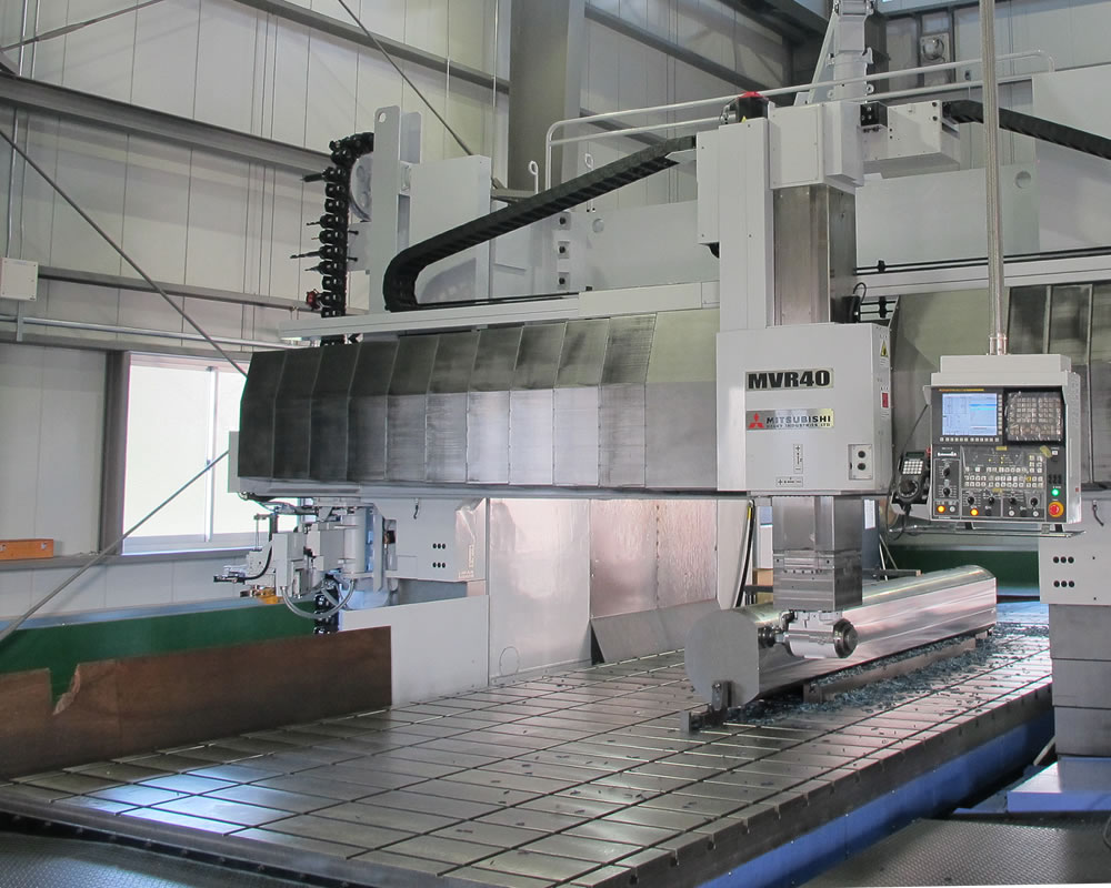 NC機械加工、門形五面加工、一点ものの試作加工品から量産ものまで迅速に対応します。